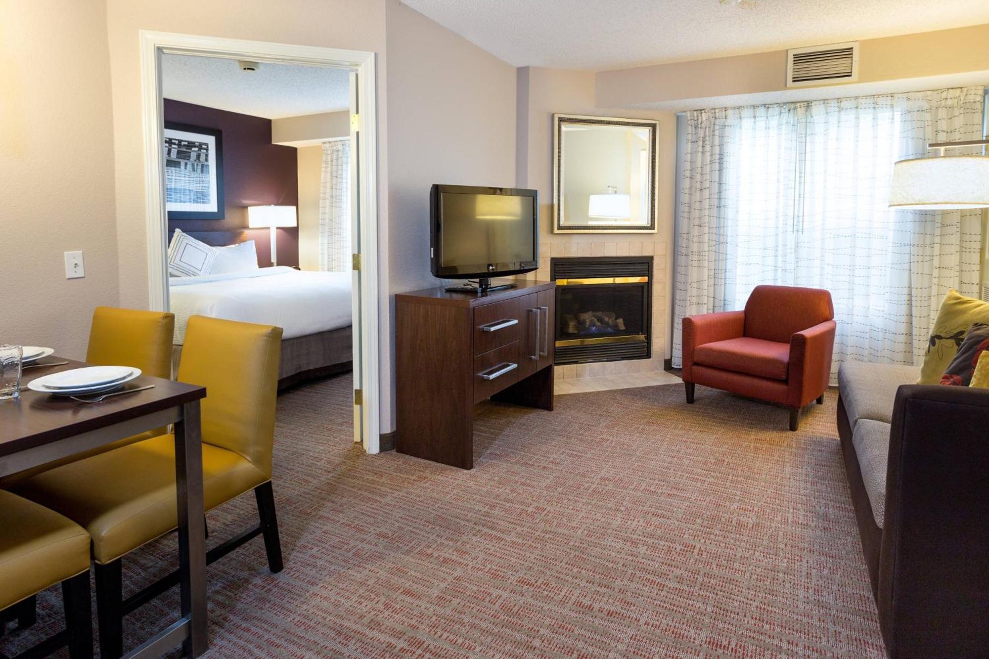 Residence Inn By Marriott Fort Collins Exterior photo